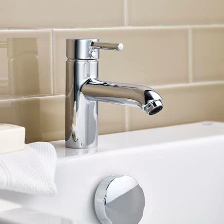 Ideal Standard Ceraline 1 Tap Hole Bath Filler - BC190AA 8 Ideal Standard Ceraline 1 Tap Hole Bath Filler - BC190AA - Image 6
